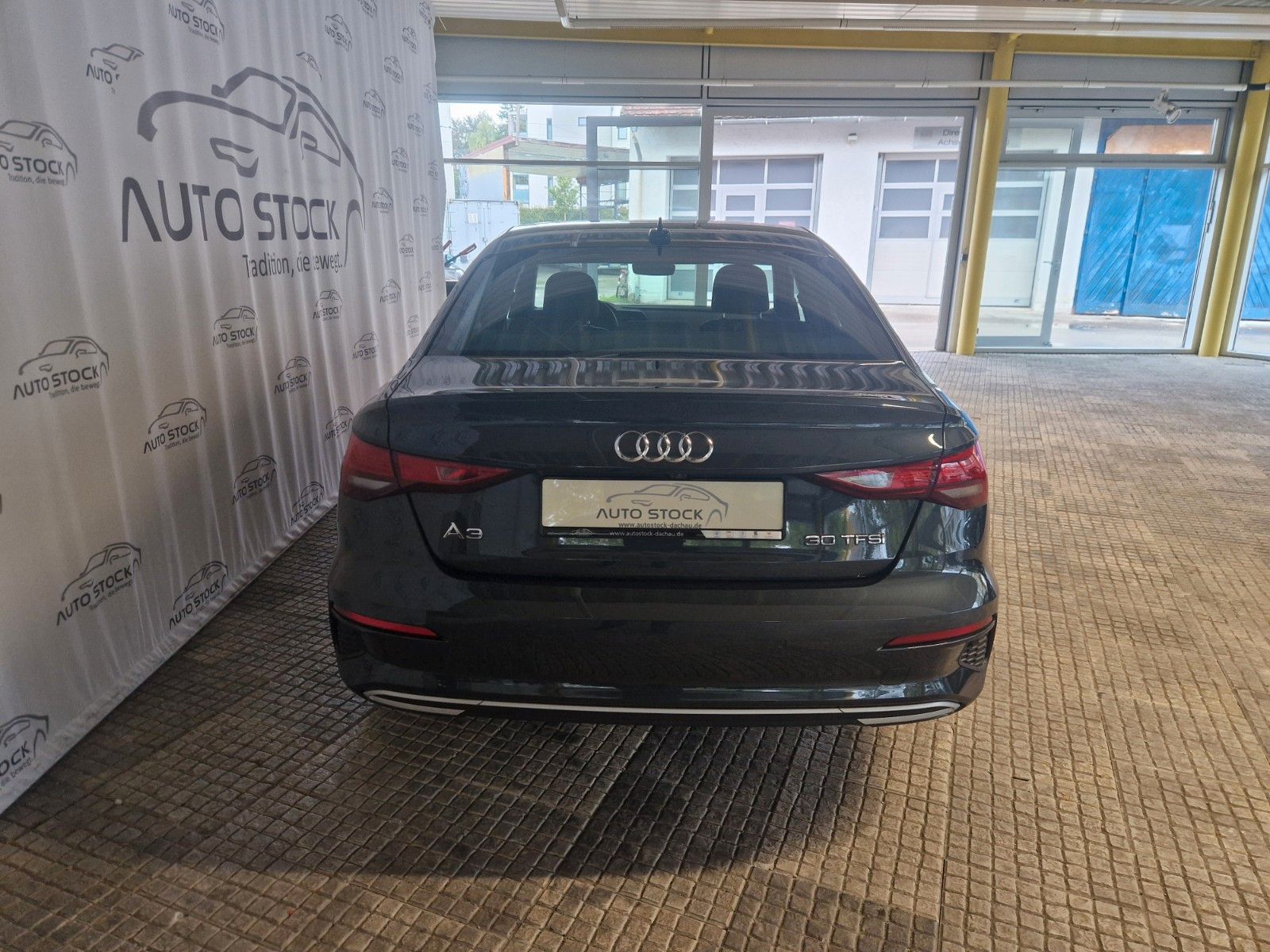 Audi A3 30 TFSI S tronic advanced LED Navi PDC Sitzh.
