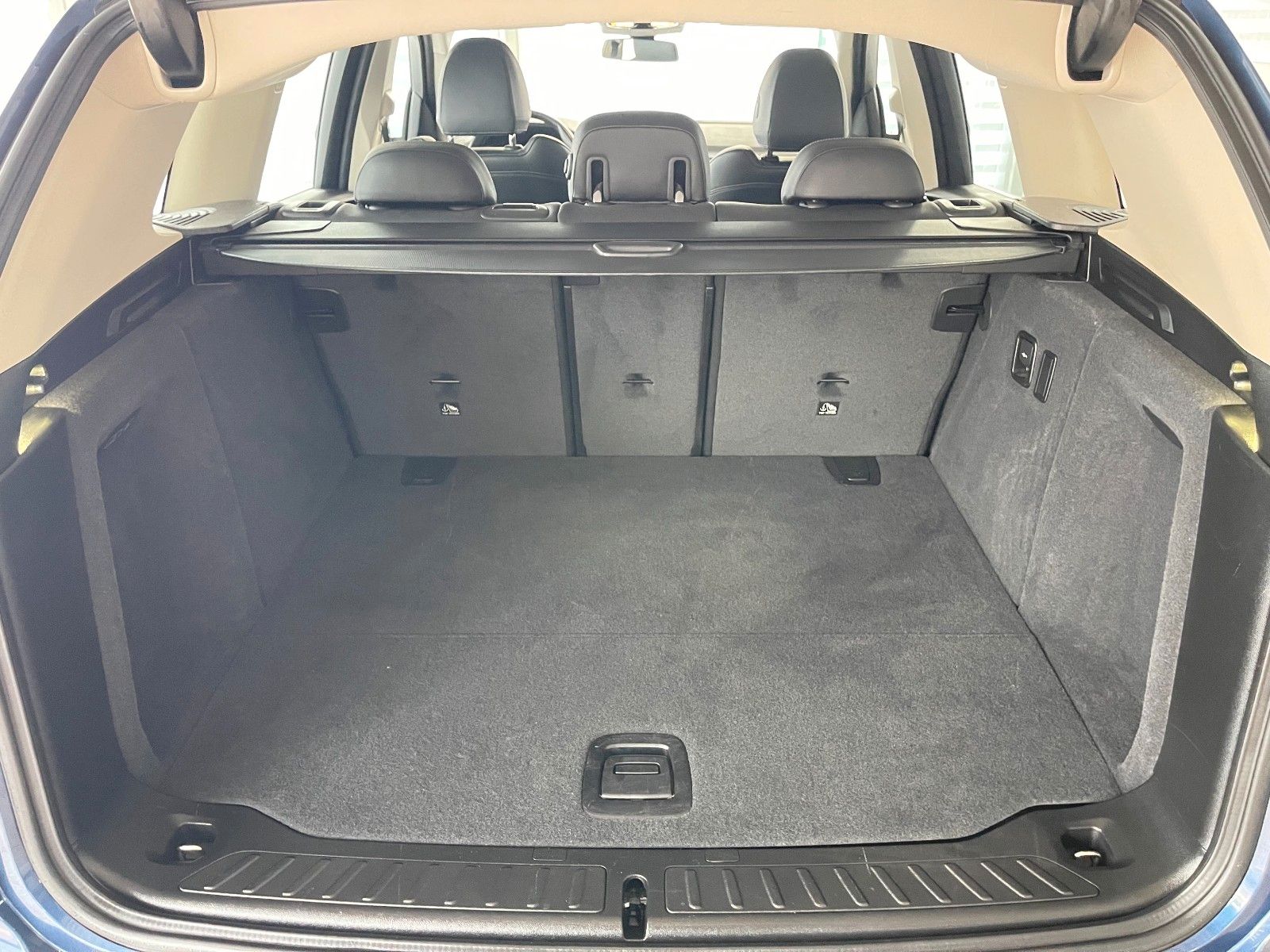 BMW X3 xDrive 20d xLINE  AHK PANO KAM Memory