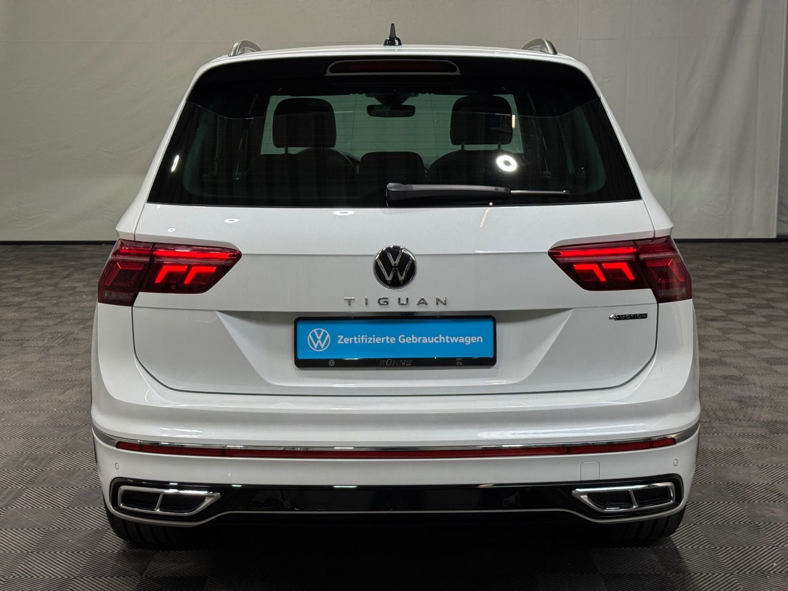 Volkswagen Tiguan R-Line 2.0 TDI DSG 4M - Samsaru's Car Outlet