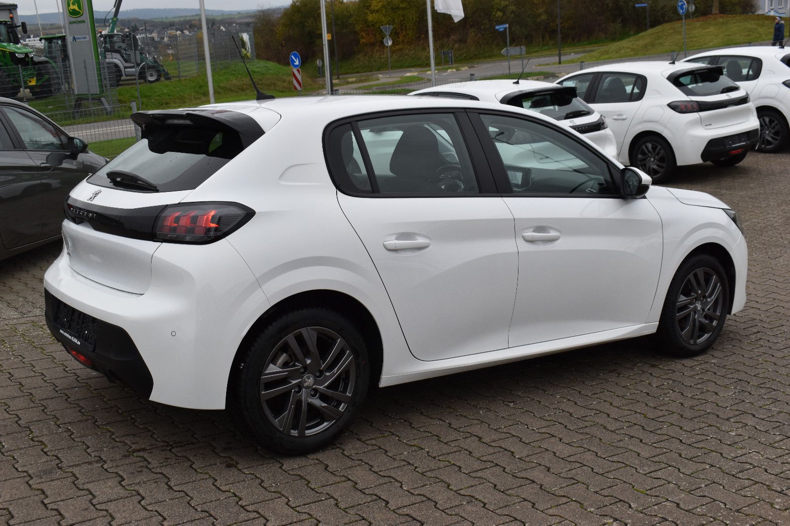 Peugeot 208 ActivePack 100 - Samsaru's Car Outlet