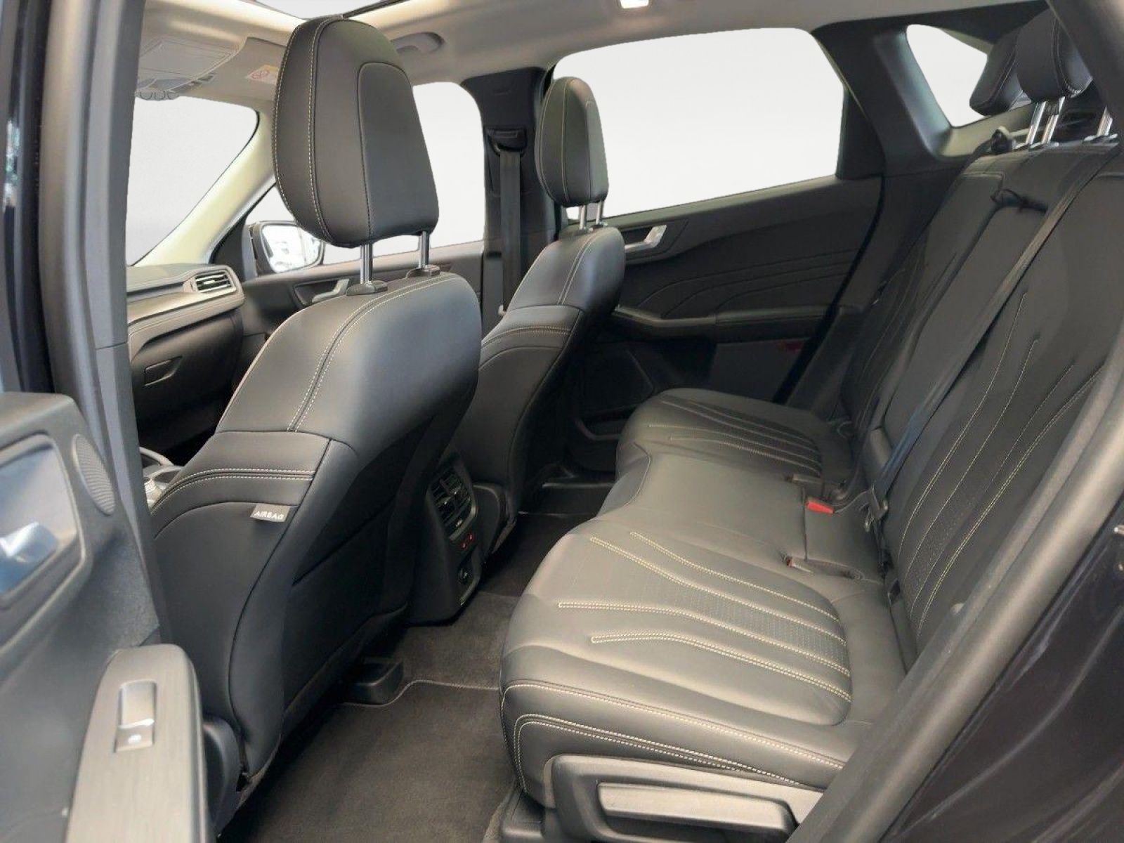 Ford Kuga Vignale - Samsaru's Car Outlet