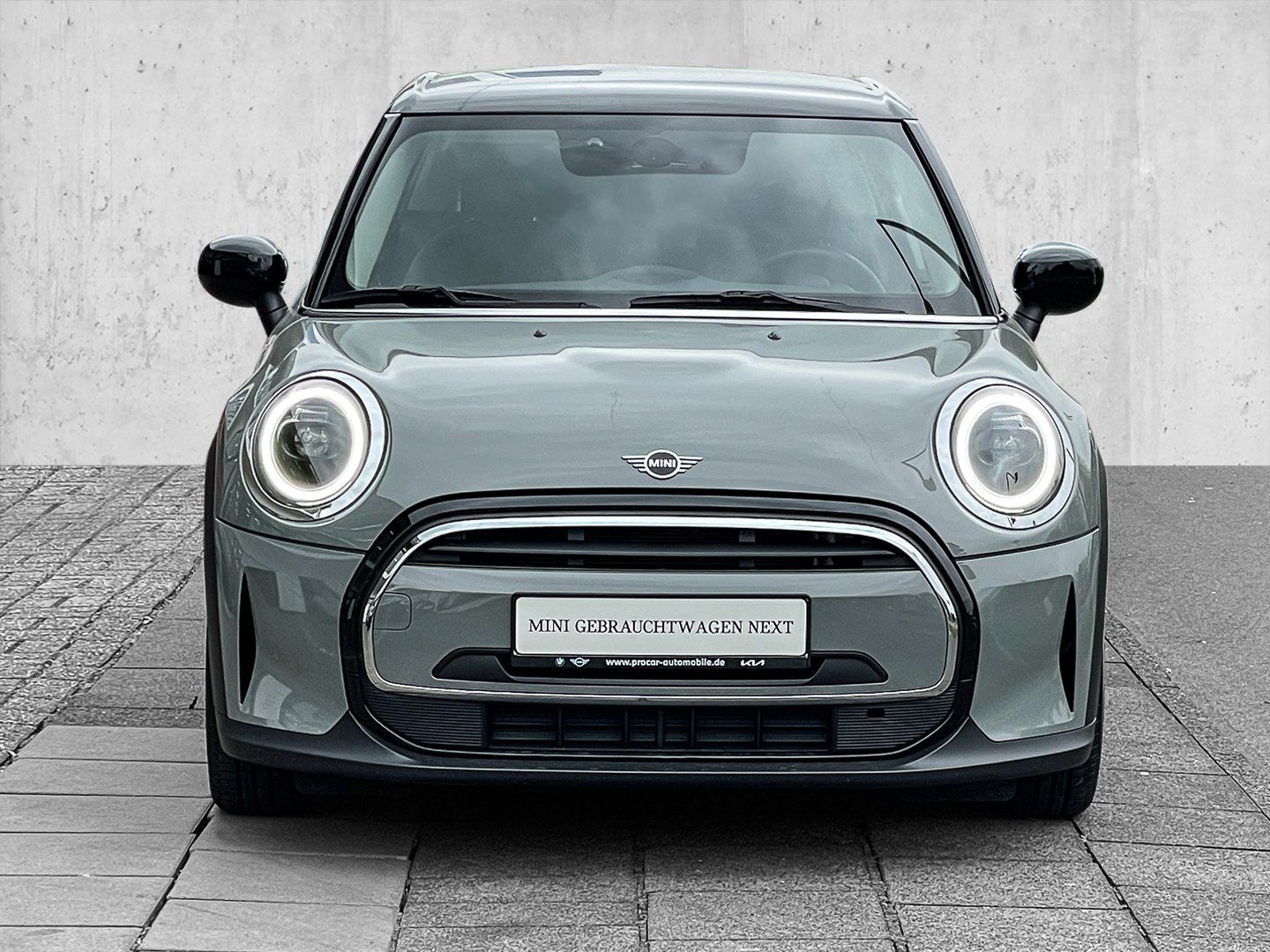 MINI Cooper Essential Trim 5-Türer - Samsaru's Car Outlet