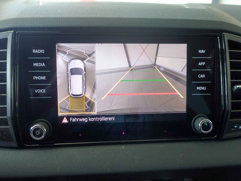 Skoda Karoq 2.0TDI DSG 4x4 Sportline * 5 Jahre Garanti