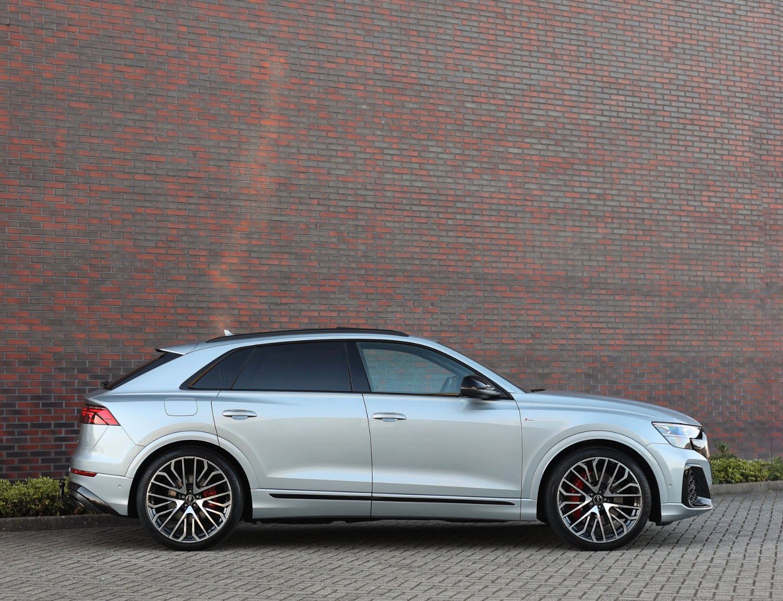 Audi Q8 60 TFSIe Quattro - Samsaru's Car Outlet