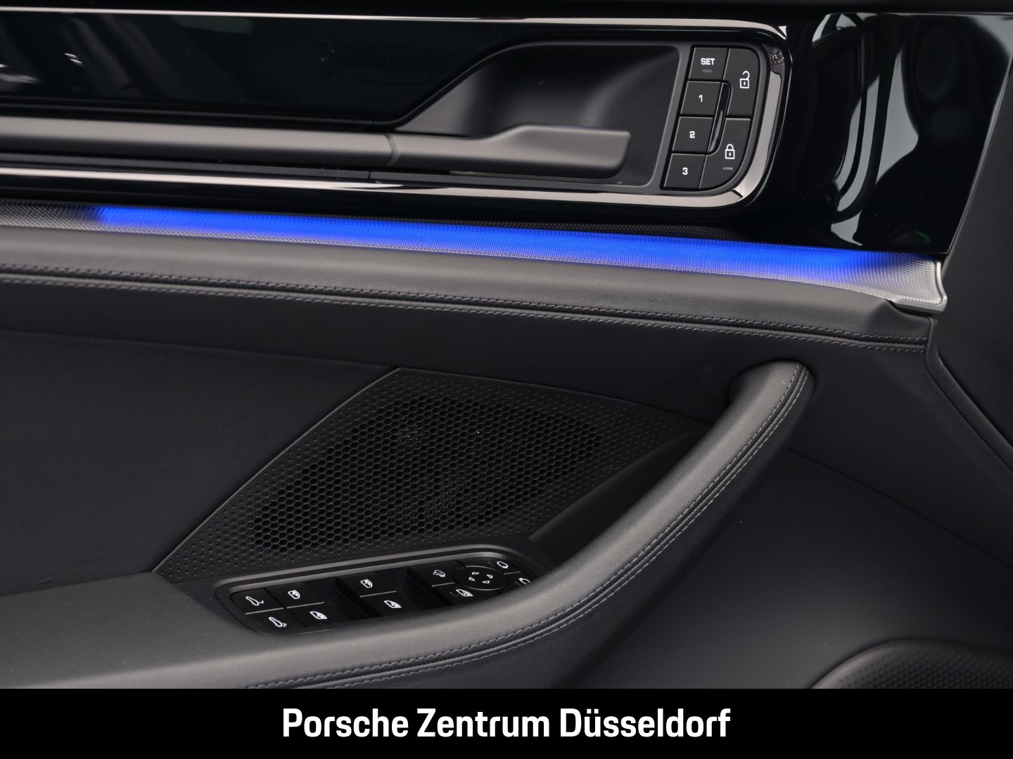 Porsche Panamera Abstandstempomat BOSE Surround-View