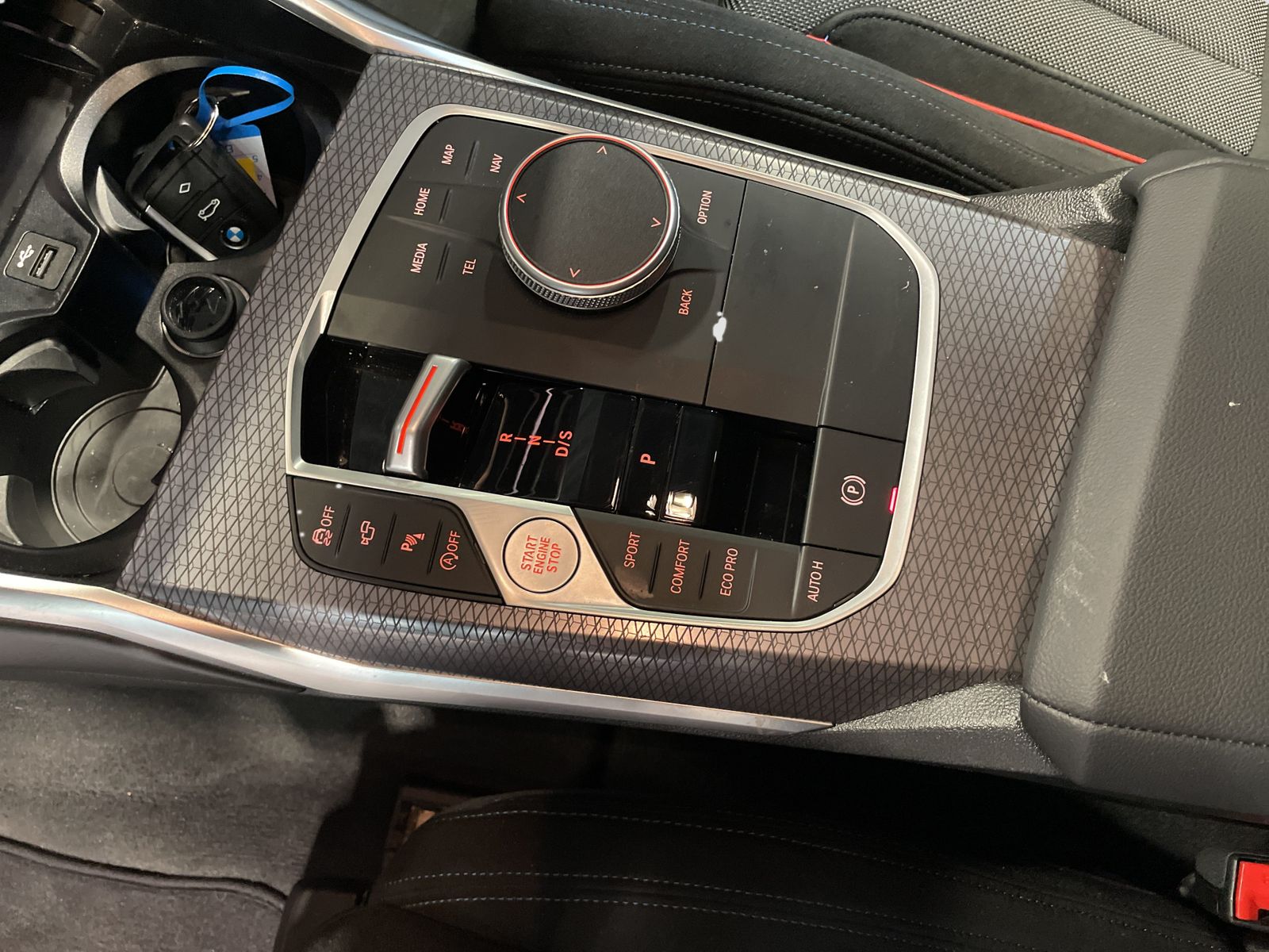 BMW 320i Limousine M Sport AHK LiveCockpitProf HiFi
