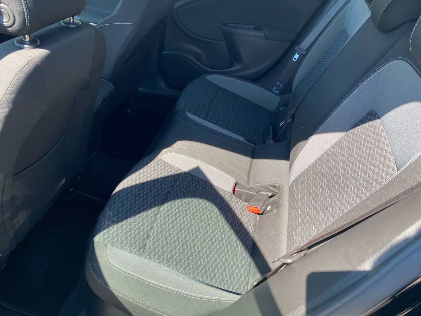 Opel Astra 1.5 D ST Automatik Edition - Samsaru's Car Outlet