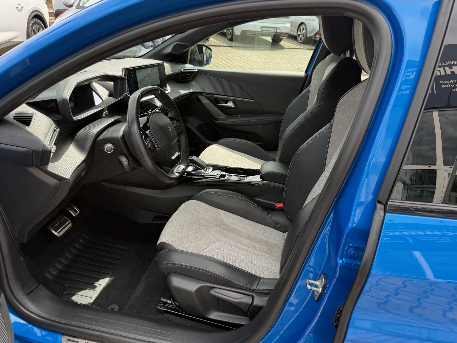 Peugeot 208 e- GT - Samsaru's Car Outlet