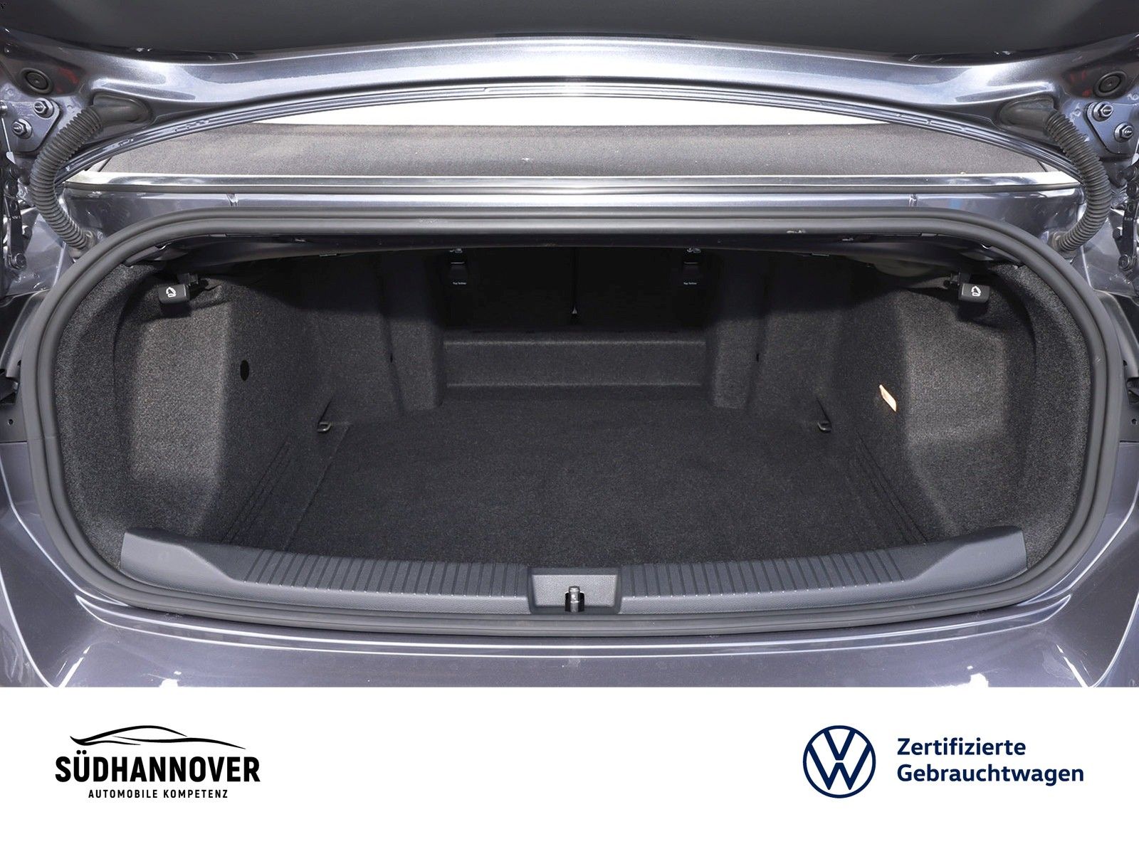 Volkswagen T-Roc R-Line 1.5 TSI - Samsaru's Car Outlet