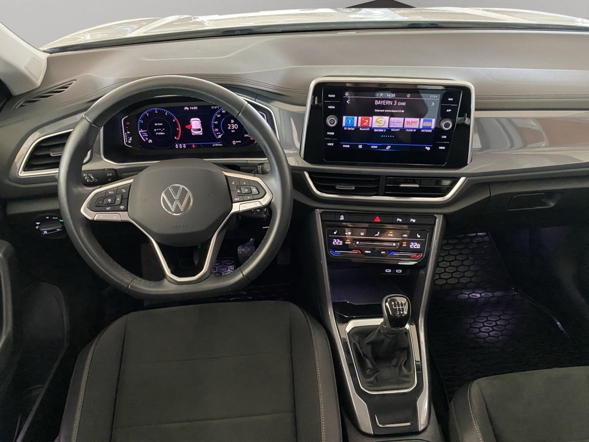 Volkswagen T-ROC 1.5 TSI - Samsaru's Car Outlet
