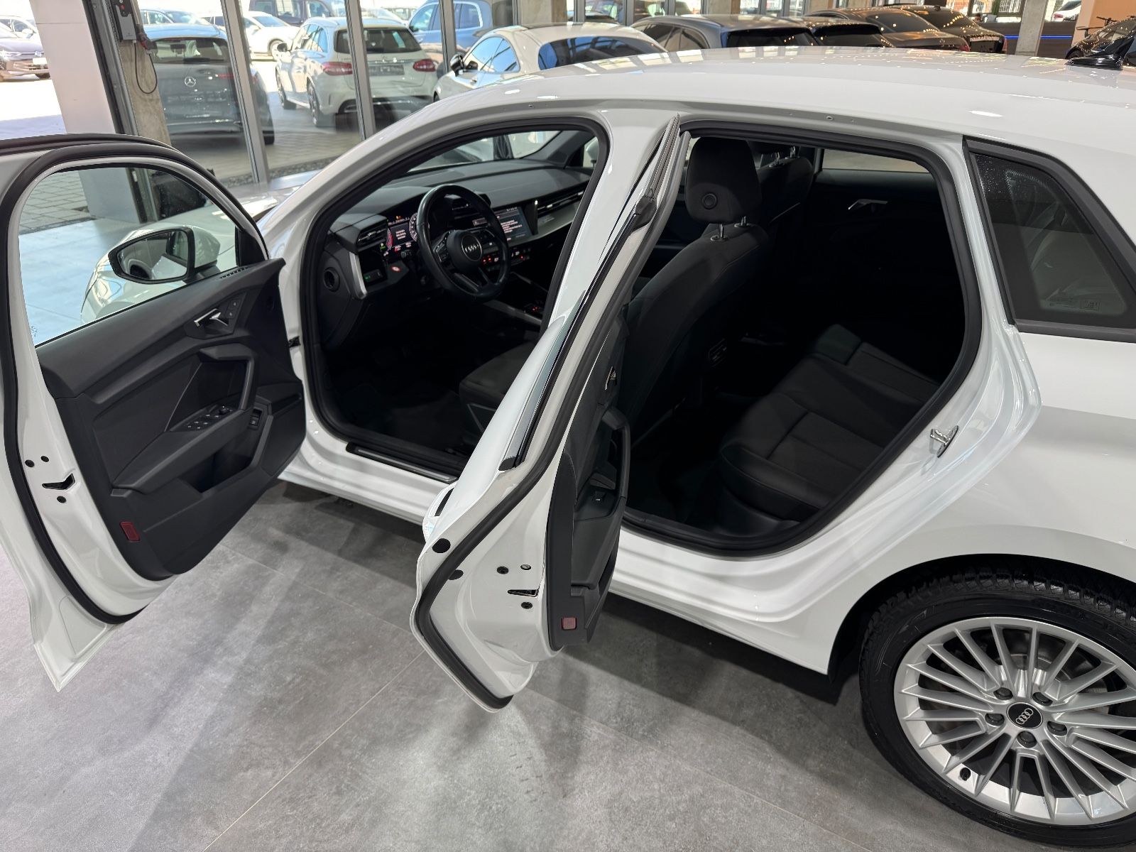 Audi A3 Sportback 40 TFSI e advanced - Samsaru's Car Outlet