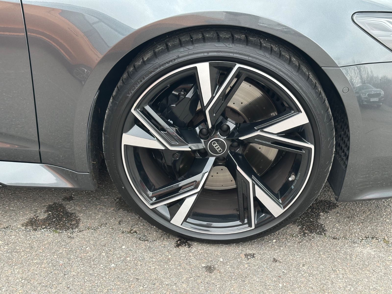 Audi RS6 Avant 4.0 TFSI quattro Panoramadach/22"/HUD
