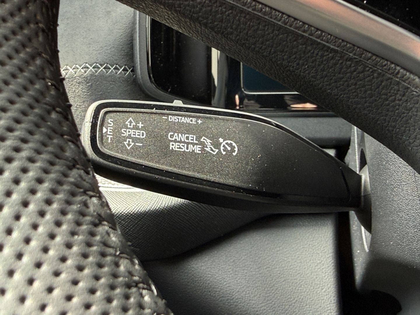 Skoda Kodiaq II 1.5 TSI iV DSG Sportline DCC AHK Matri