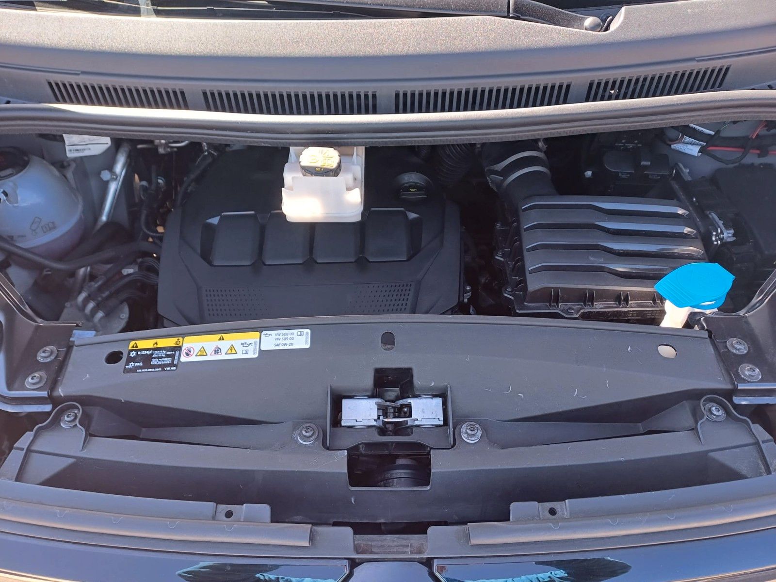 Volkswagen T7 Multivan 2.0 TDI DSG Life - Samsaru's Car Outlet
