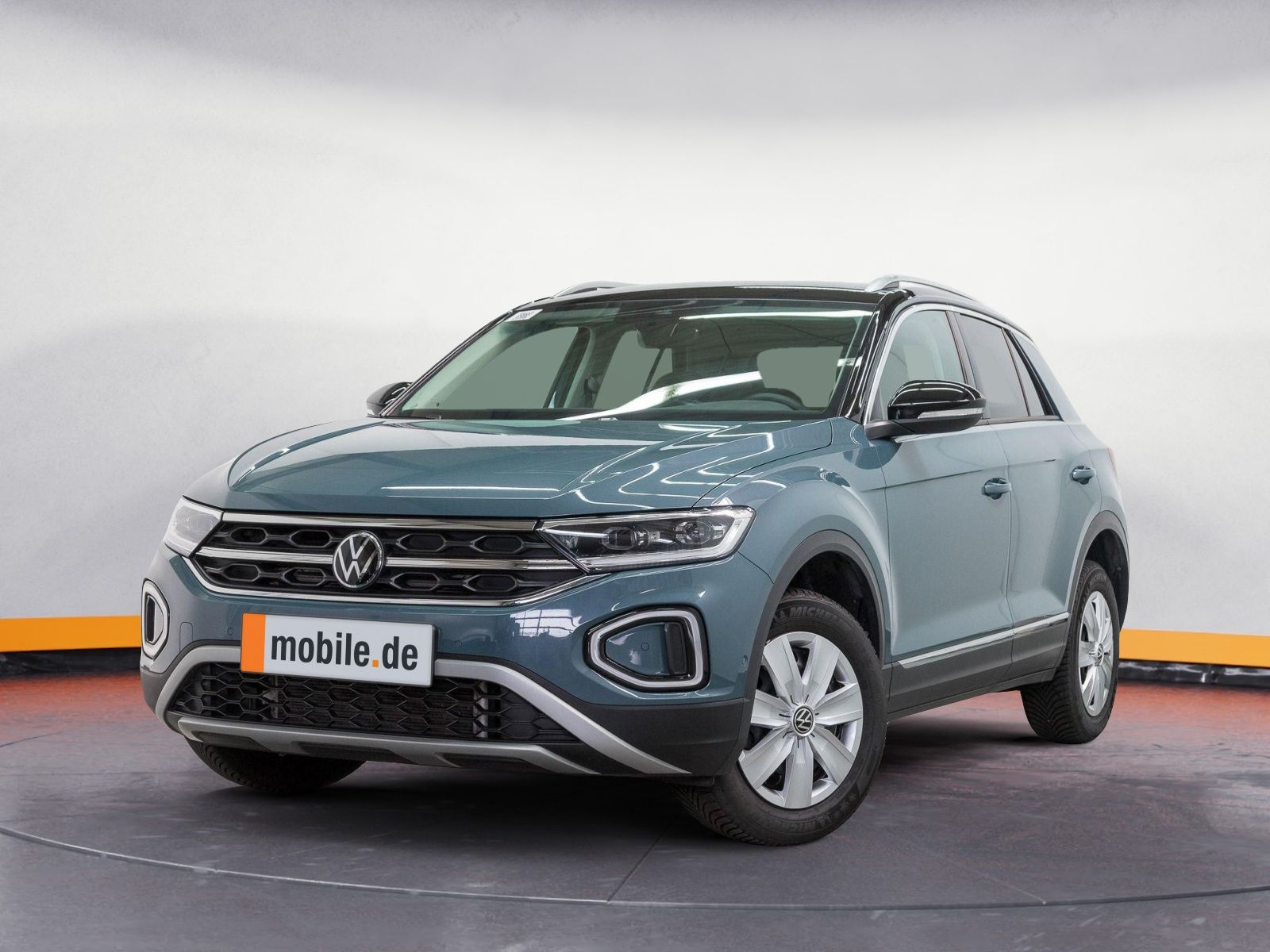 Volkswagen T-Roc 1.5 TSI DSG STYLE - Samsaru's Car Outlet