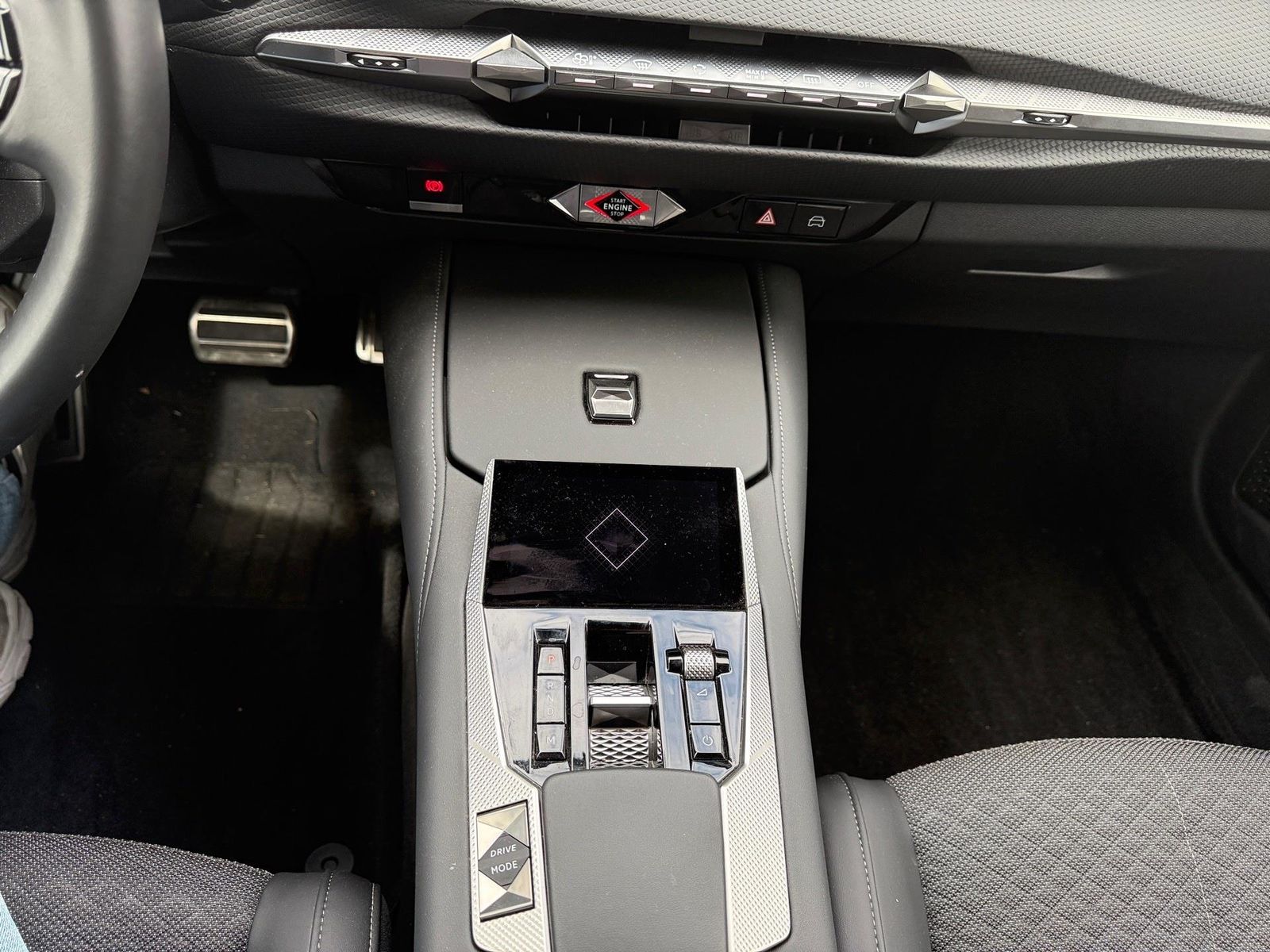 DS Automobiles DS4 CROSS TROCADERO BHDI 130 MATIX LED,NAVIGATIO
