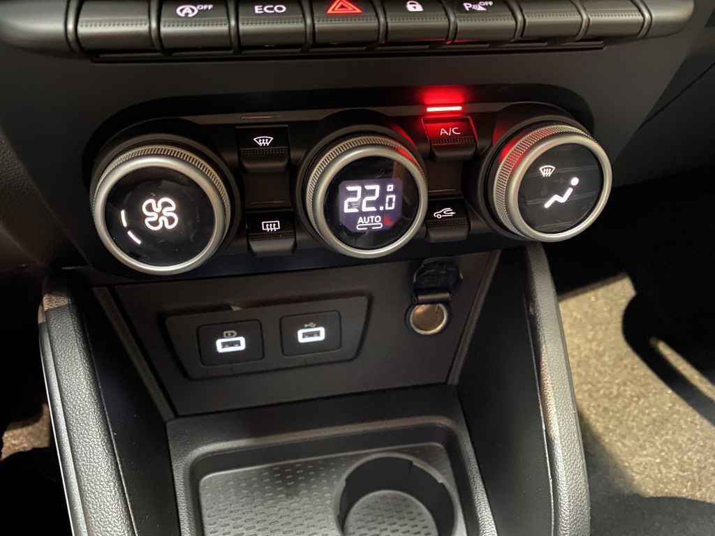 Dacia Duster TCe 150 - Samsaru's Car Outlet