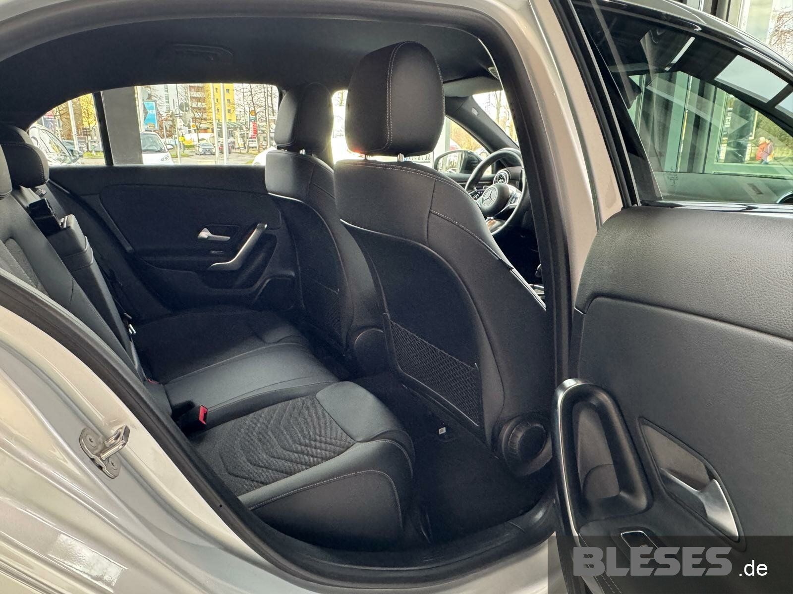 Mercedes-Benz A 220 4M Progressive - Samsaru's Car Outlet