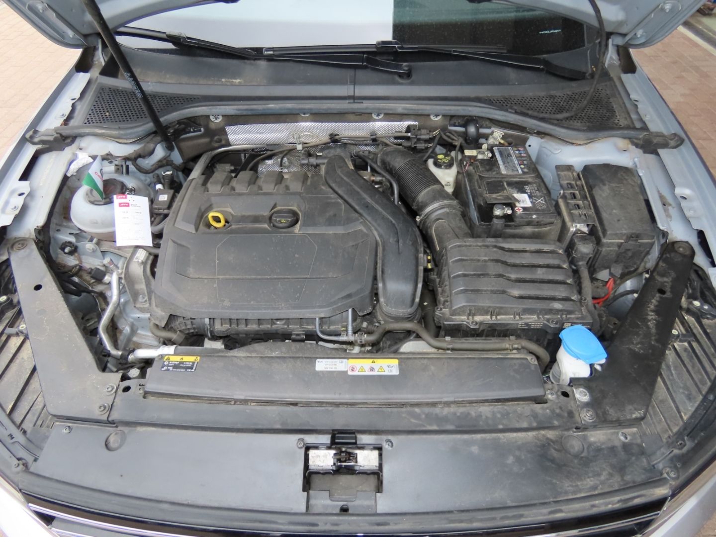 Volkswagen Passat Variant Business 1.5 TSI - Samsaru's Car Outlet