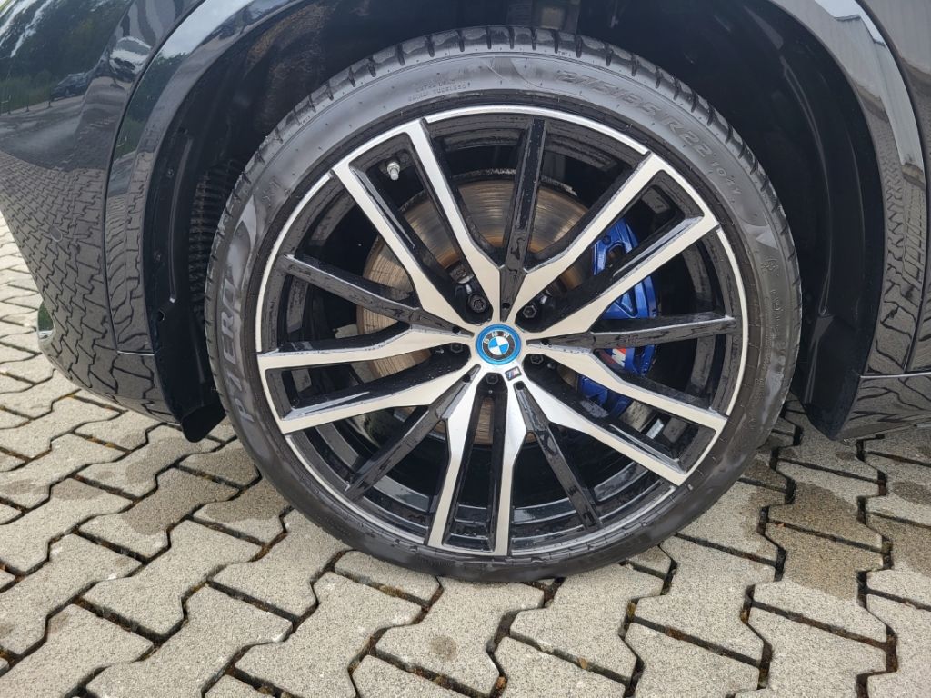 BMW X5 xDr45e M-Sport HUD AHK Panorama Navi Leder