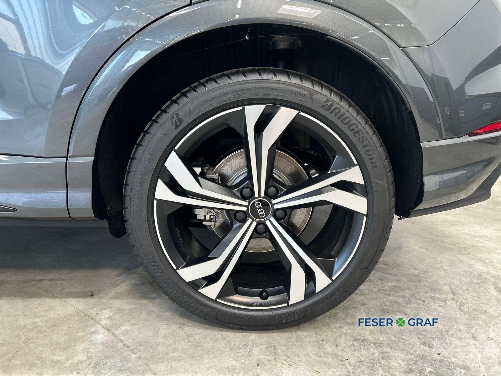 Audi Q3 S line 40 TFSI qu. AHK Pano RFK ACC Keyless