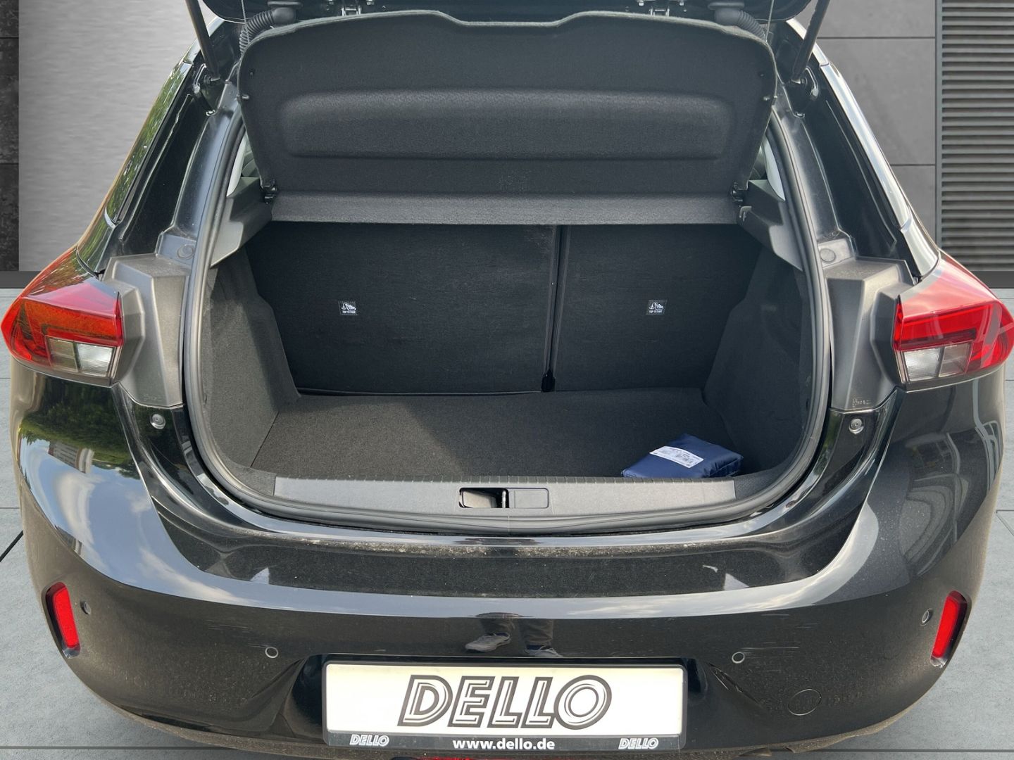 Opel Corsa Edition - Samsaru's Car Outlet