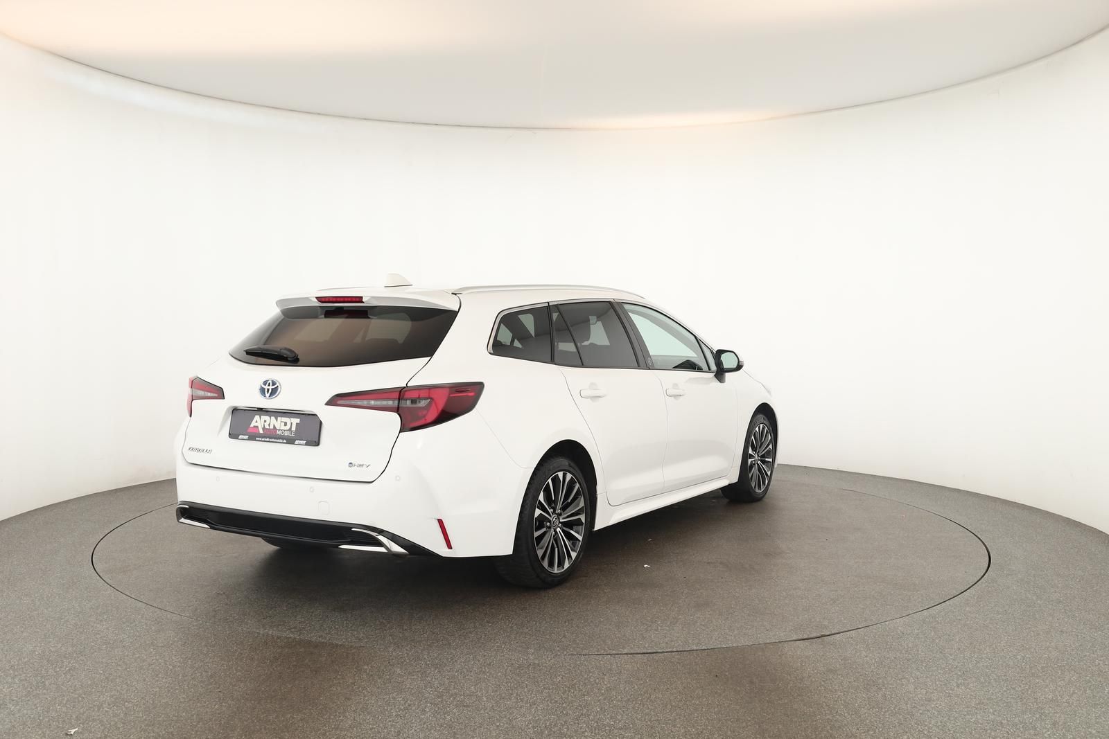 Toyota Corolla Touring Sports 2.0 CVT Team D Navi Kam
