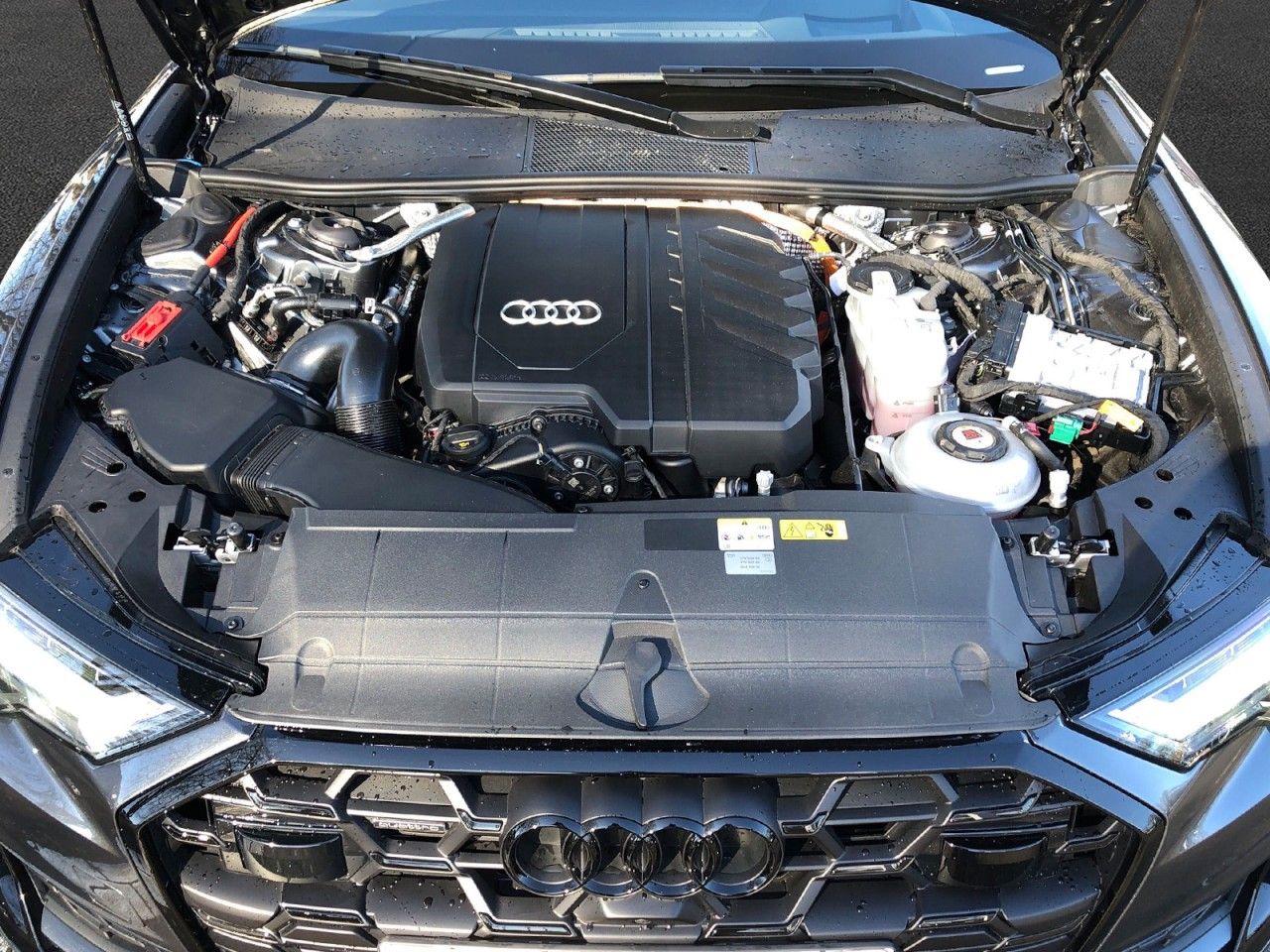 Audi A6 Avant 55 TFSI e Design S-LINE+MATRIX+PANO+ACC