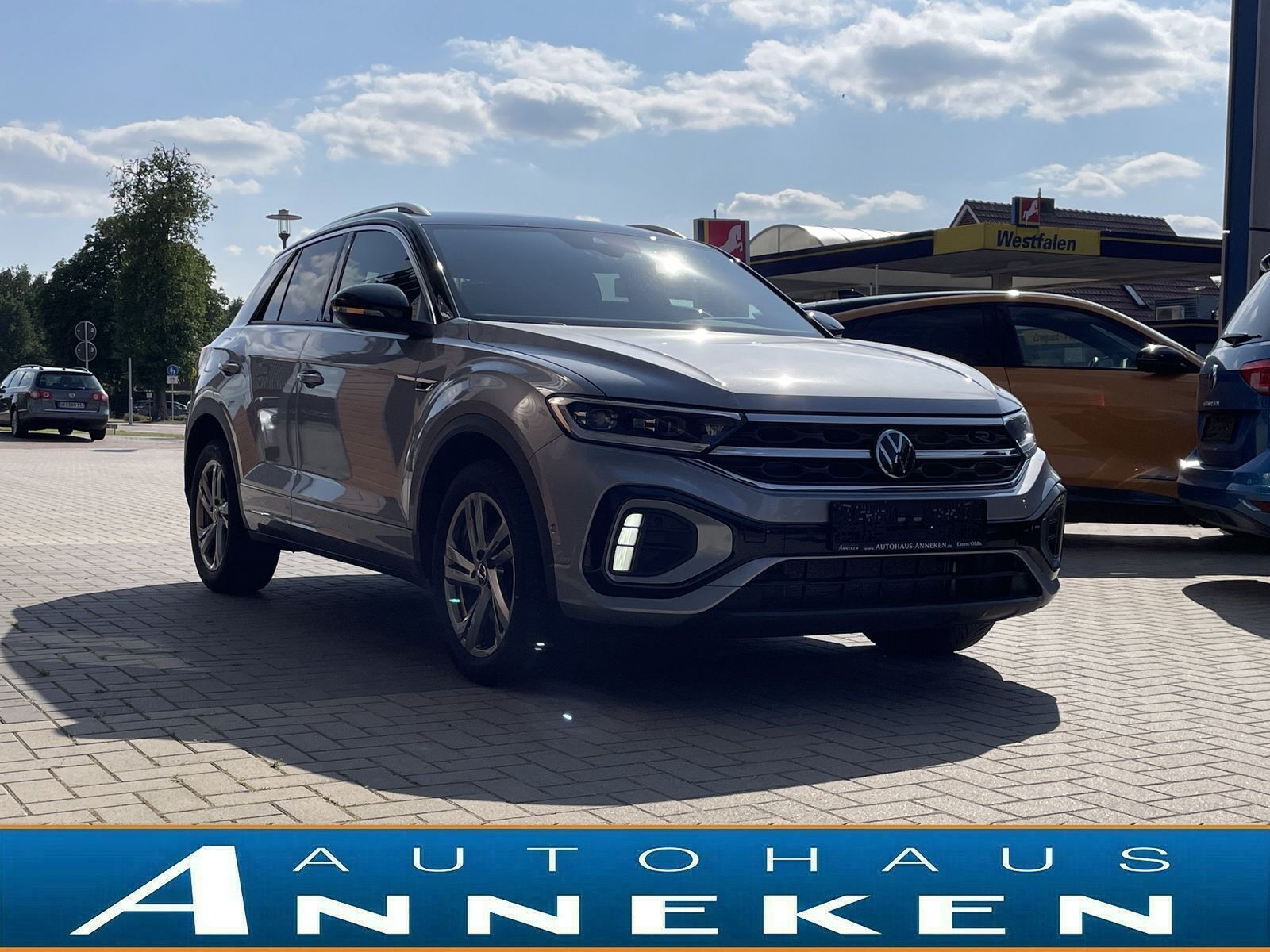 Volkswagen T-Roc 2.0 TDI R-Line - Samsaru's Car Outlet