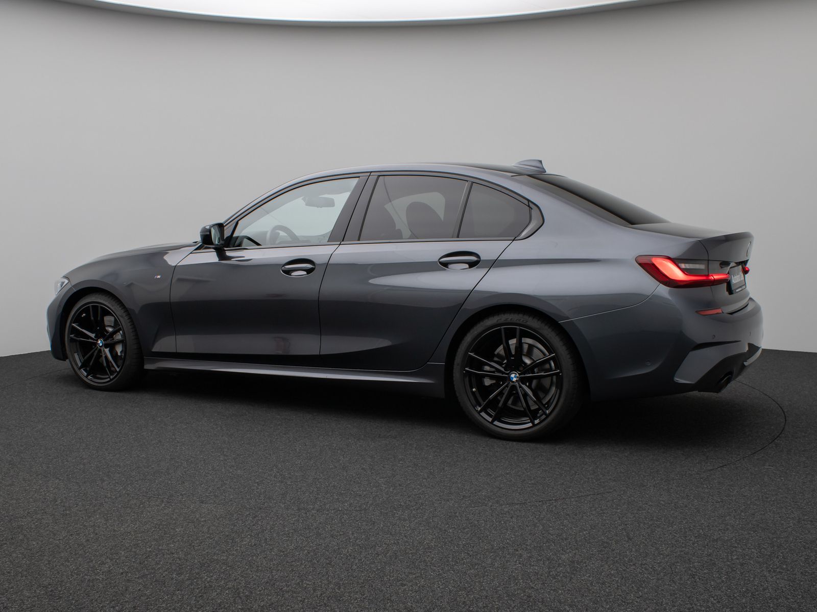 BMW 330i xD M Sport - Samsaru's Car Outlet