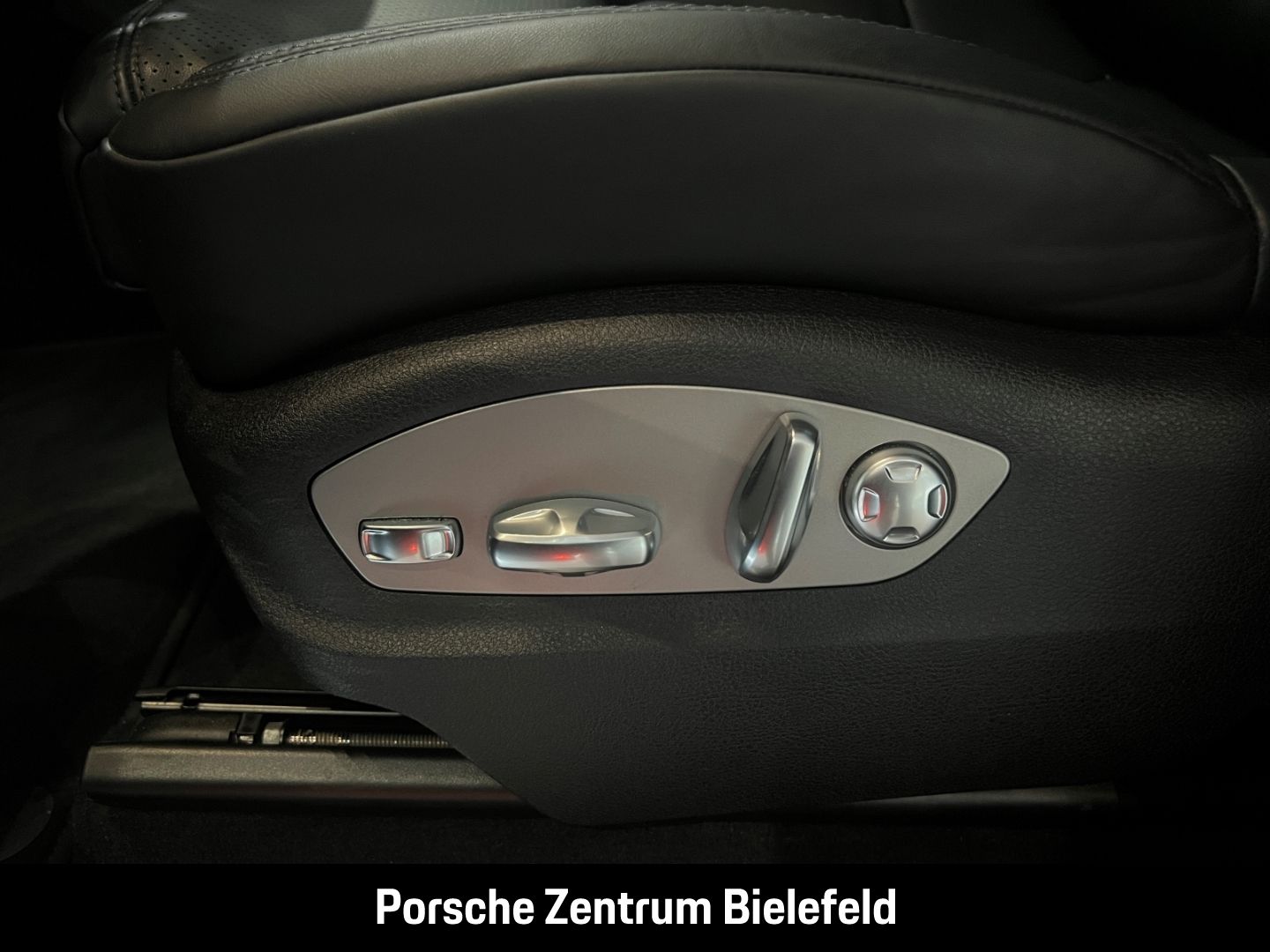 Porsche Macan S BOSE Luftfederung Panorama Surround-View