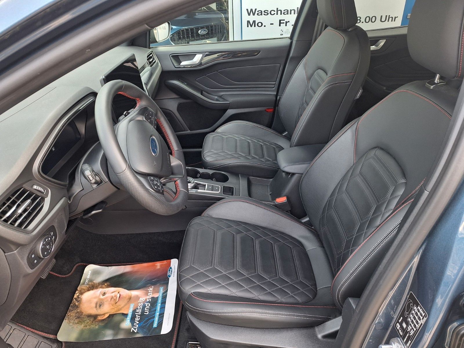 Ford Focus Turnier ST-Line X AHK NAVI LED PDC RFK LMF