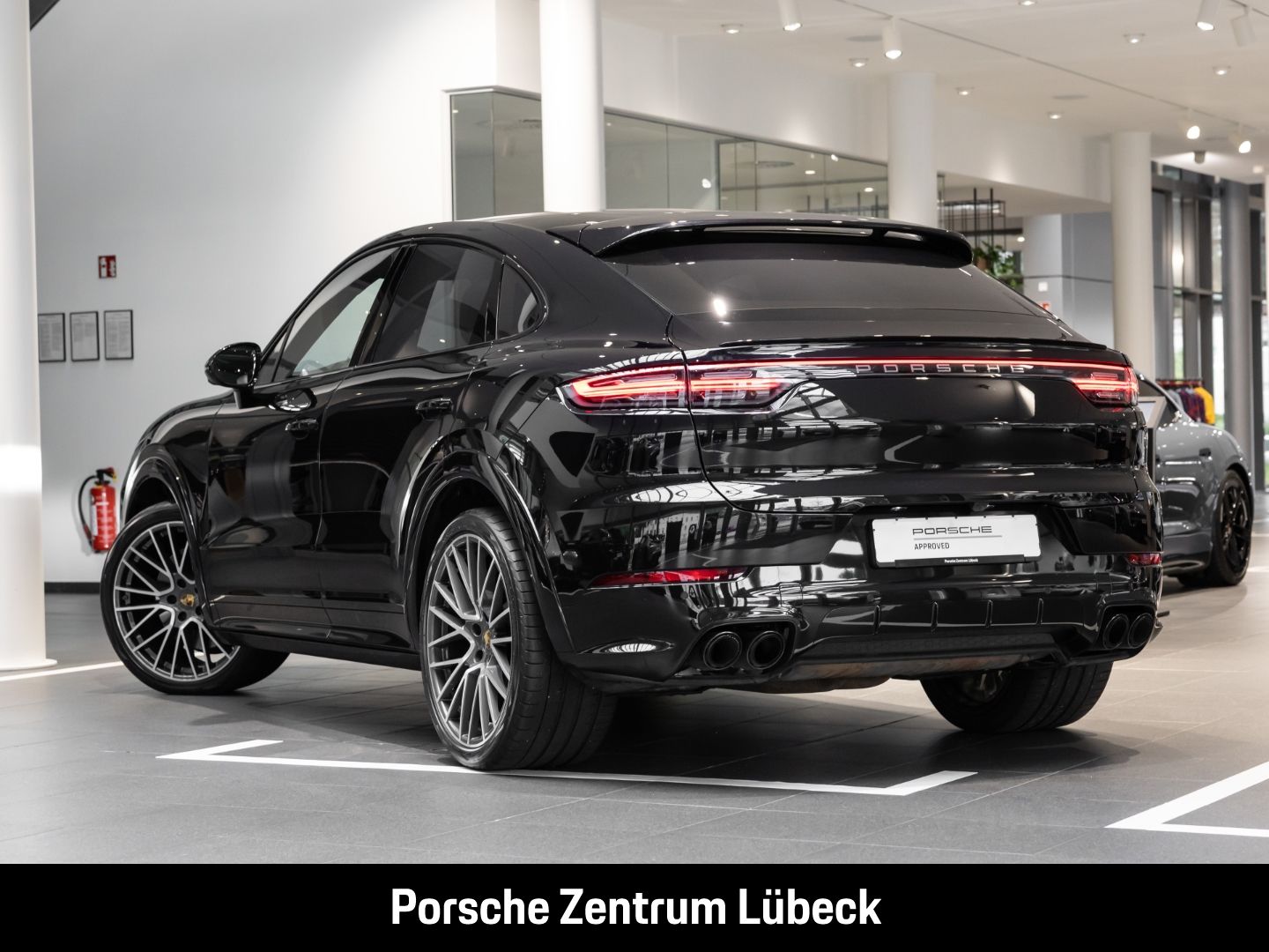Porsche Cayenne S Coupe Hinterachslenkung Head-Up