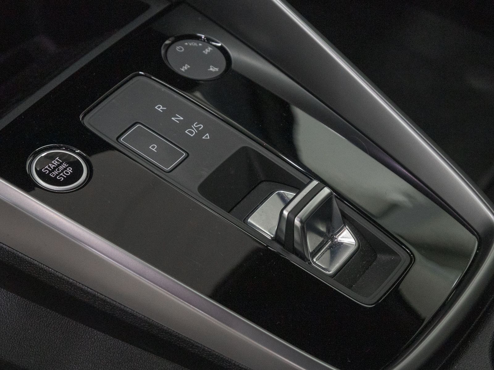 Audi A3 Sportback 40 TFSIe S LINE - Samsaru's Car Outlet