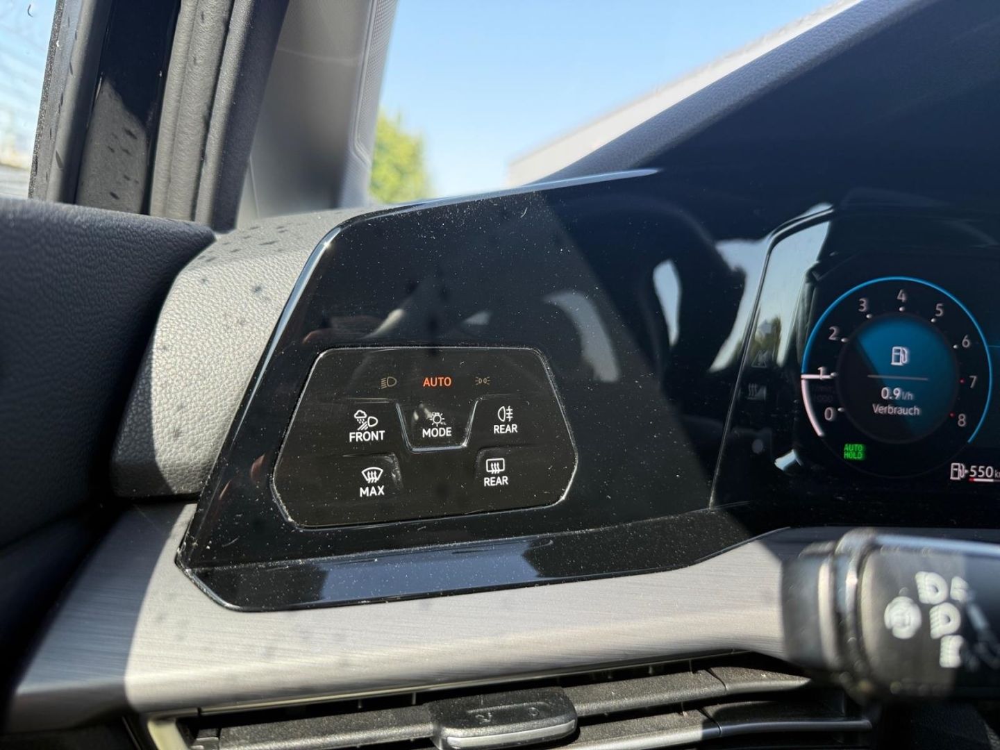Volkswagen Golf 8 VIII Style 1.5 TSI - Samsaru's Car Outlet