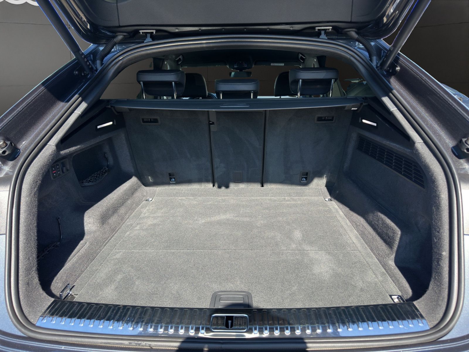 Audi Q8 50 TDI quat.tipt. S LINE+AHZV+AIR+STHZG+LASER