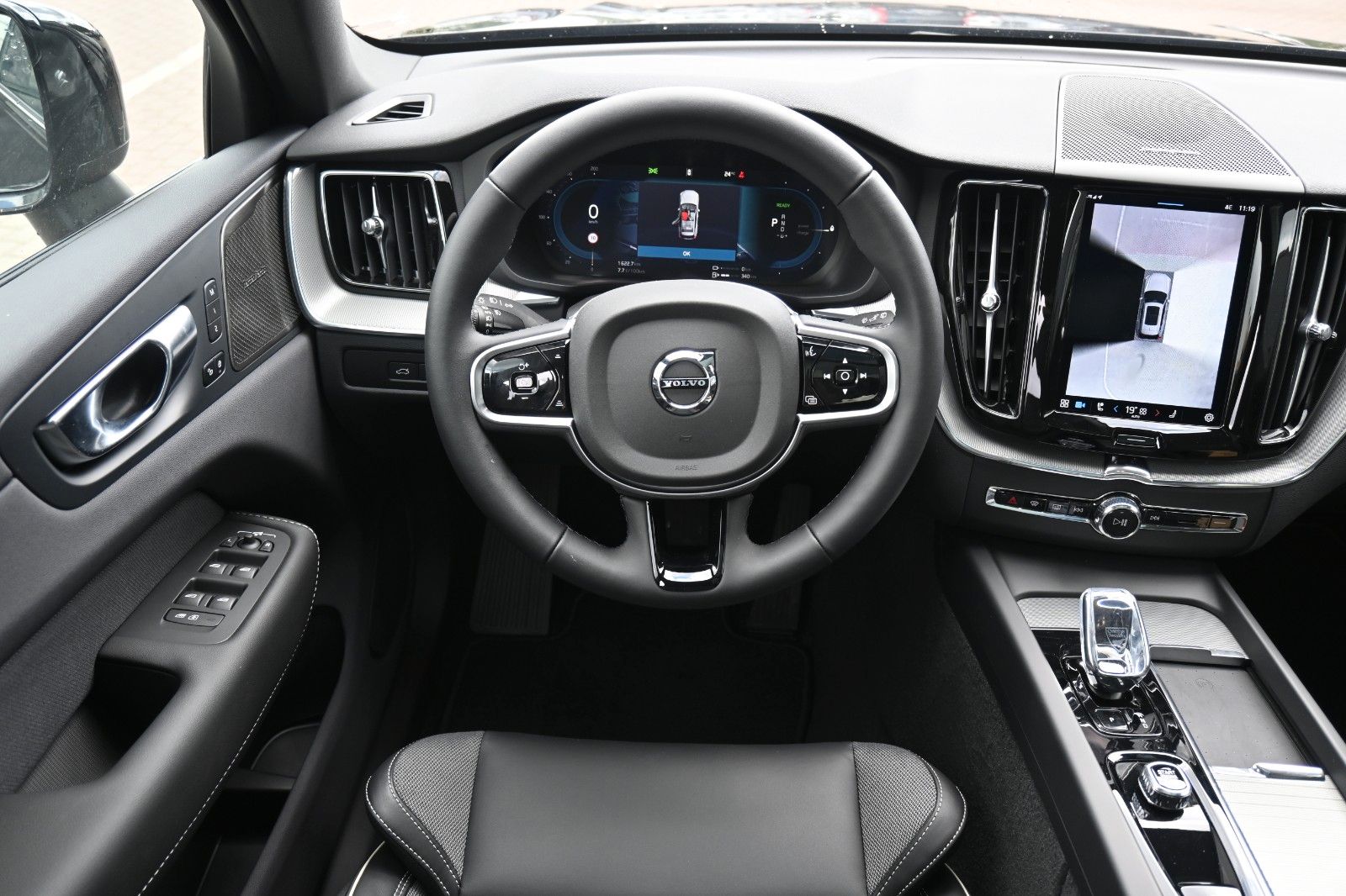 Volvo XC60 T6 RC AWD Plus Black Edition*360°*ACC*AHK