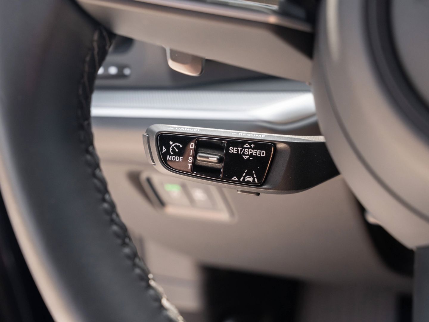 Porsche Cayenne S AHK BOSE HD-Matrix InnoDrive HUD 22''