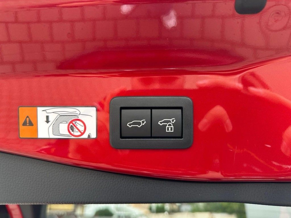 Toyota C-HR 1.8 Hybrid Teamplayer (AX2)