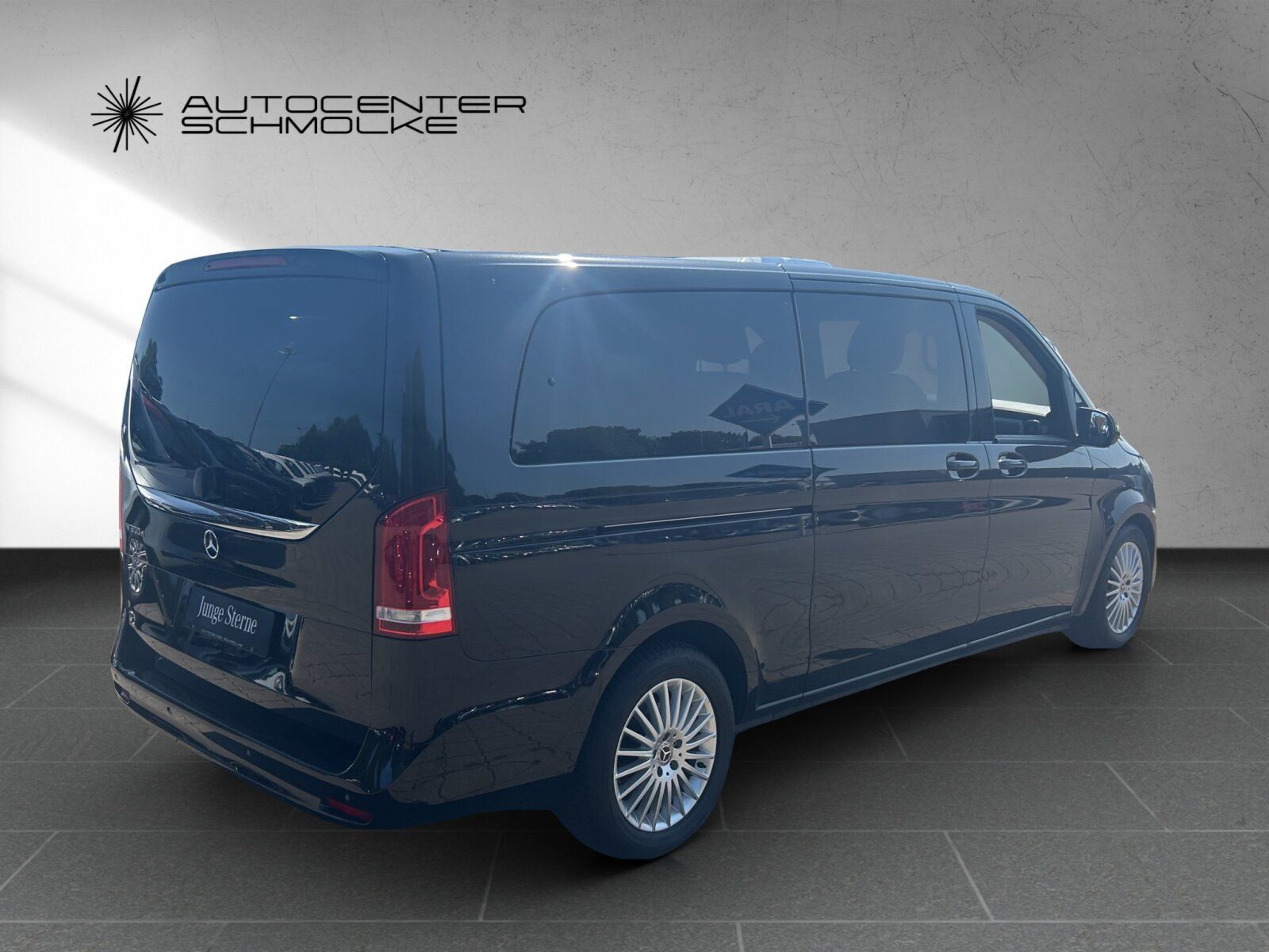 Mercedes-Benz V 300 d - Samsaru's Car Outlet
