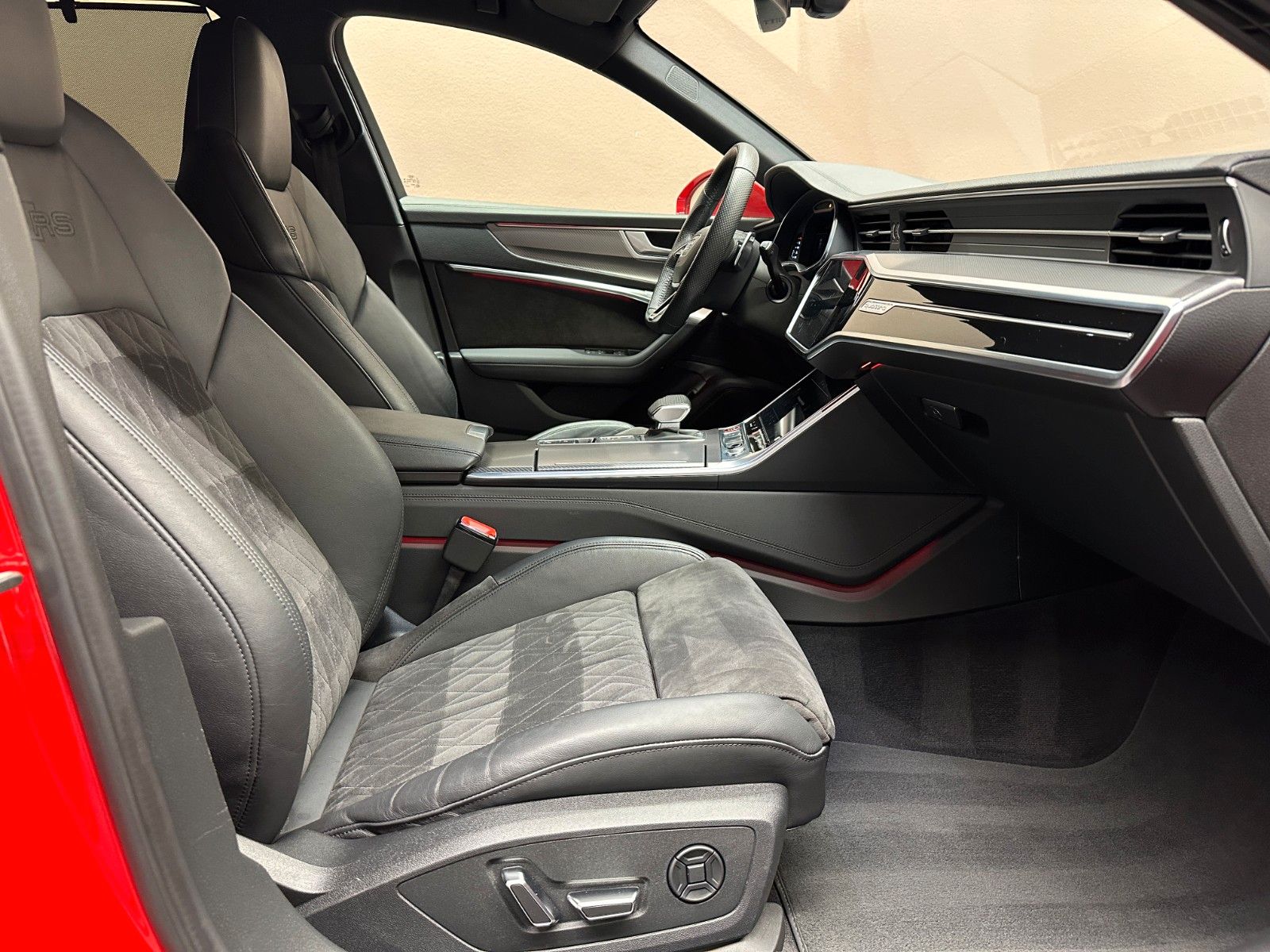 Audi RS6 Avant 4.0 TFSI quattro *1. HAND*B&O*KERAMIK*
