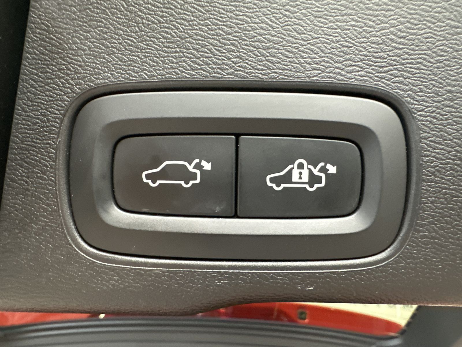 Volvo XC60 T8 AWD Ultimate Dark NAV+LED+360°+PANO+HUD