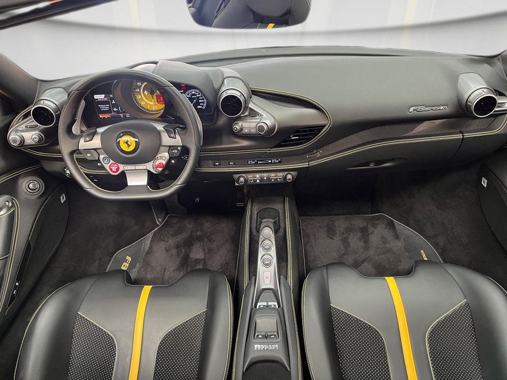 Ferrari F8 Spider - Samsaru's Car Outlet