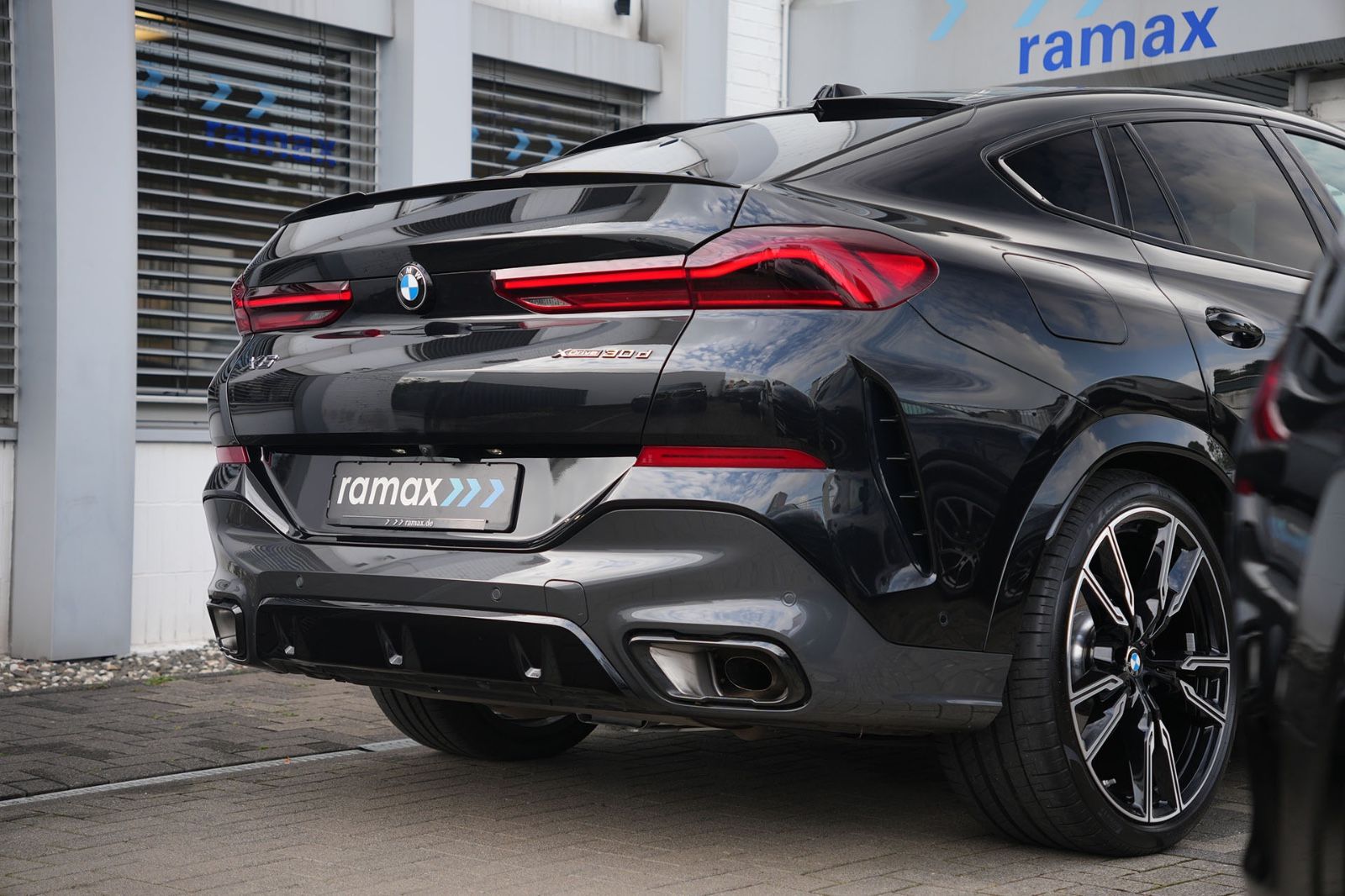 BMW X6 xDrive30d M SPORT PRO - Samsaru's Car Outlet