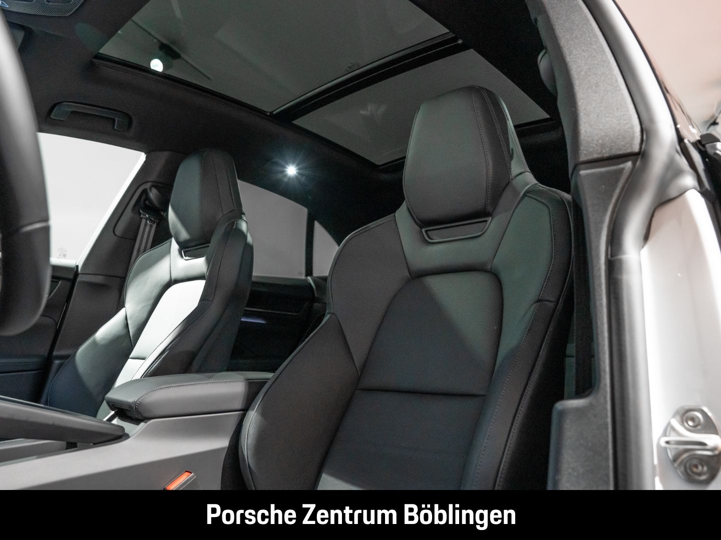 Porsche Macan 4 InnoDrive HeadUp LEDmatrix Panorama BOSE