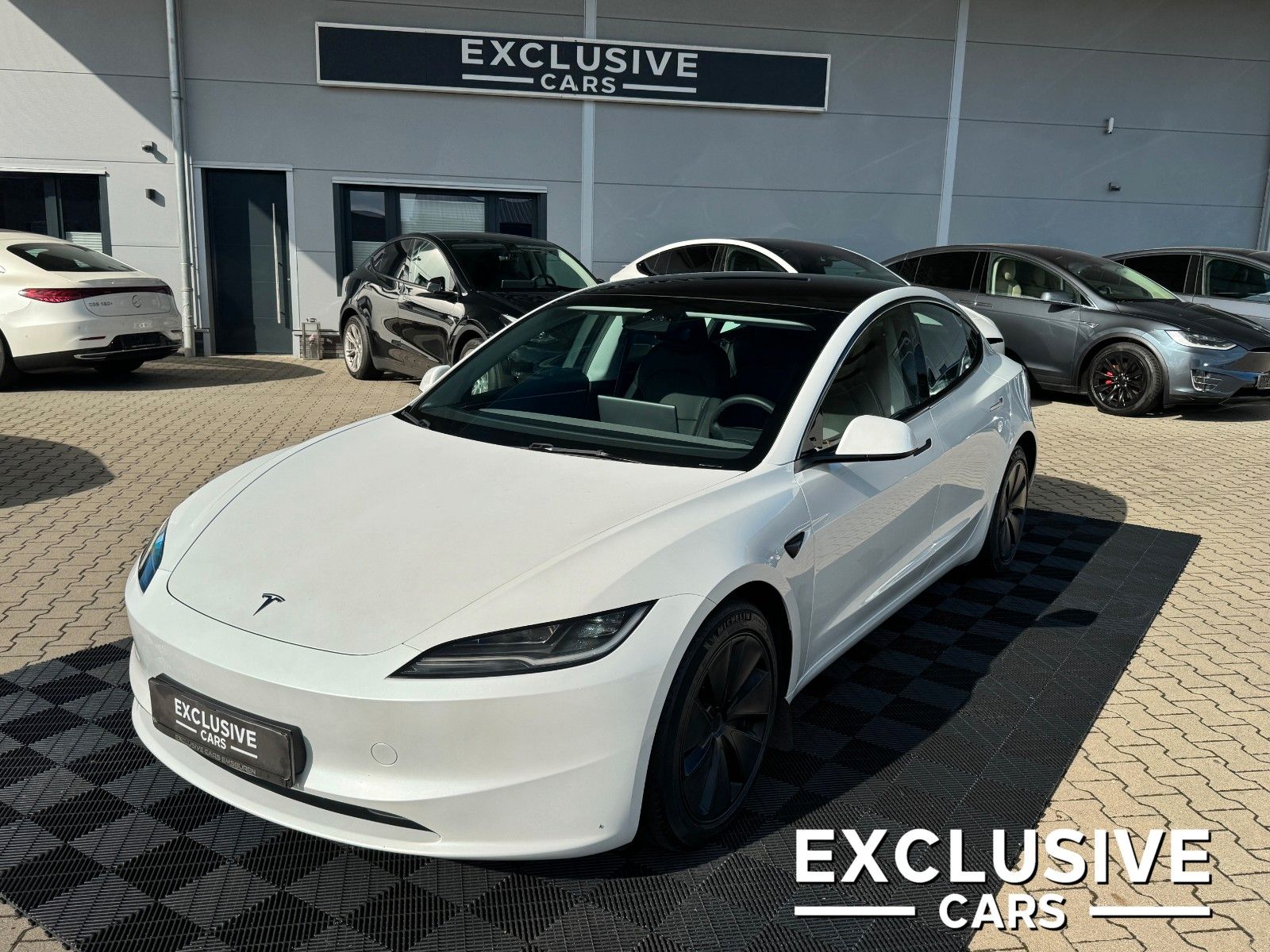 Tesla MODEL 3 HIGHLAND LR AWD | HW4 | TOW PACKAGE |