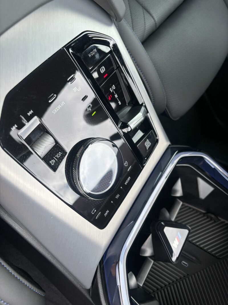 BMW X3 20d xDrive M Sportpaket - Samsaru's Car Outlet