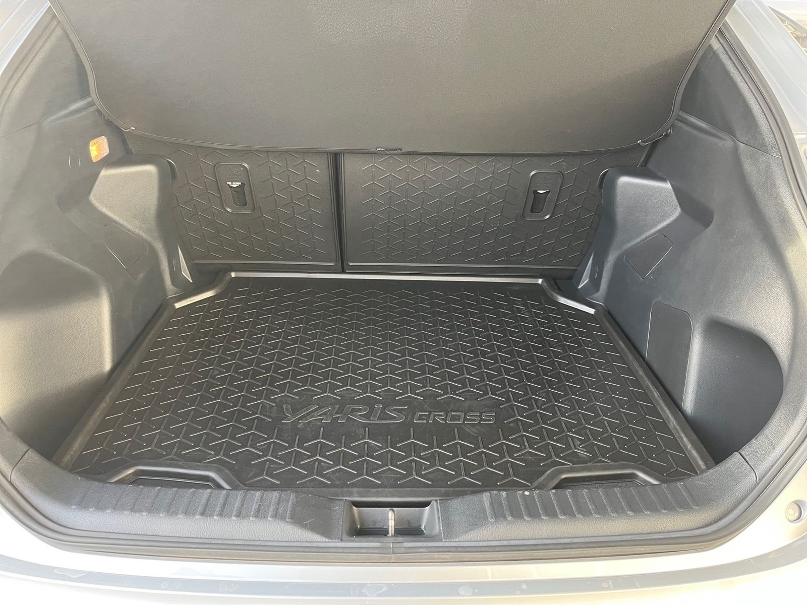 Toyota Yaris Cross 1.5 Hybrid Team D Winter Safety