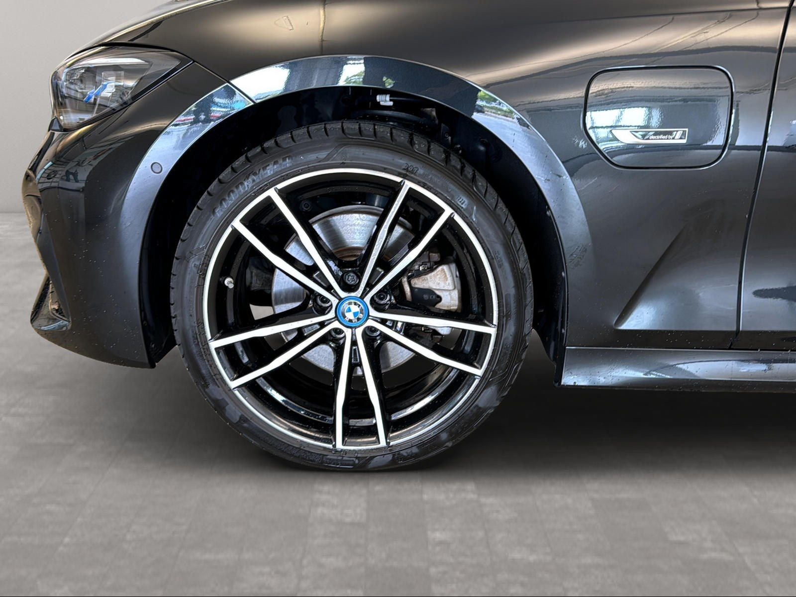 BMW 320e Limousine M Sport - Samsaru's Car Outlet