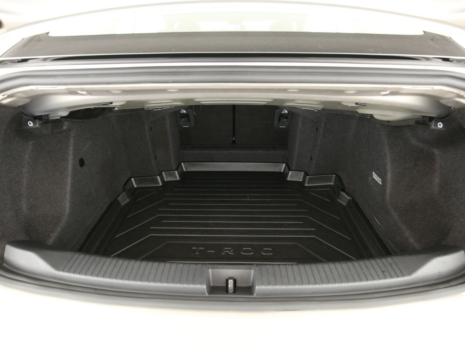 Volkswagen T-Roc R-Line 1.5 TSI - Samsaru's Car Outlet